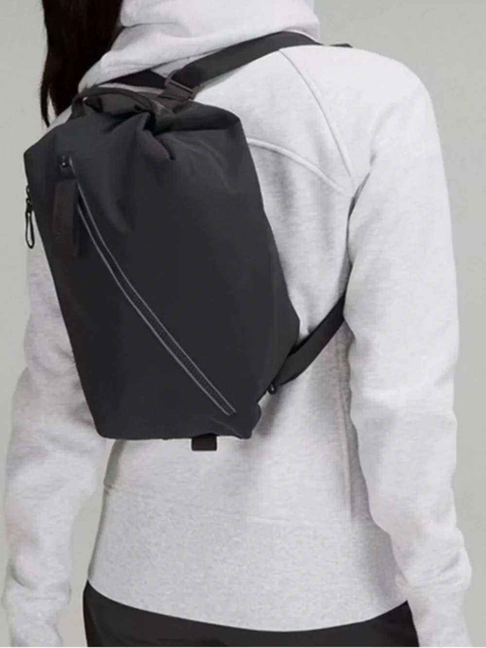 lululemon athletica Fast Track Bag 2.0 - Picture 3 of 5